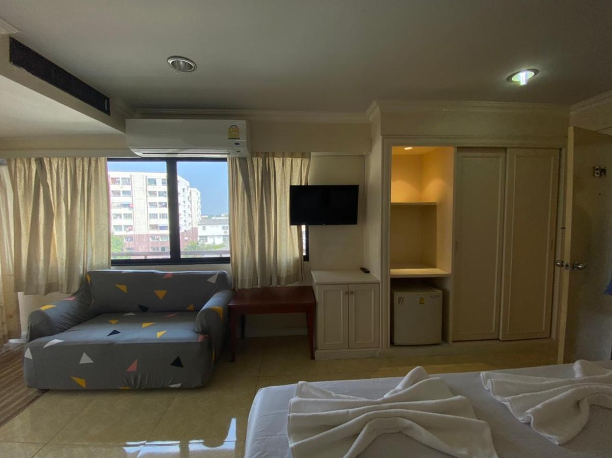 Jumbotel Hotel Bangkok Buitenkant foto