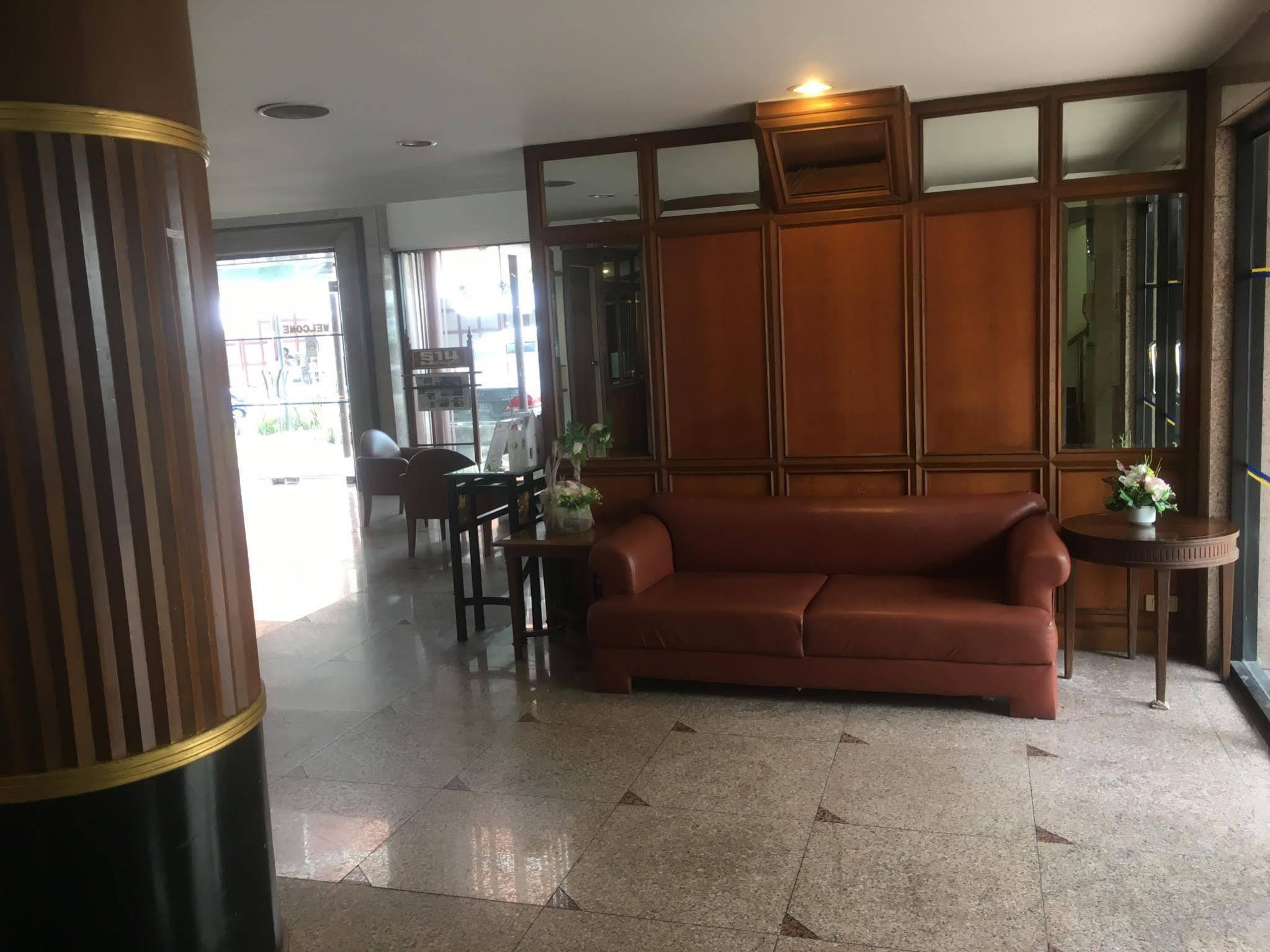Jumbotel Hotel Bangkok Buitenkant foto