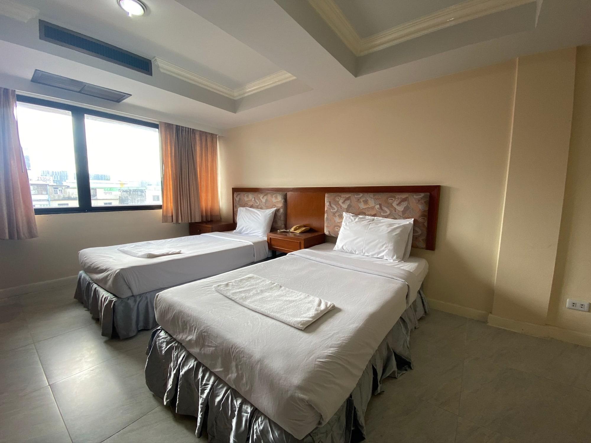 Jumbotel Hotel Bangkok Buitenkant foto