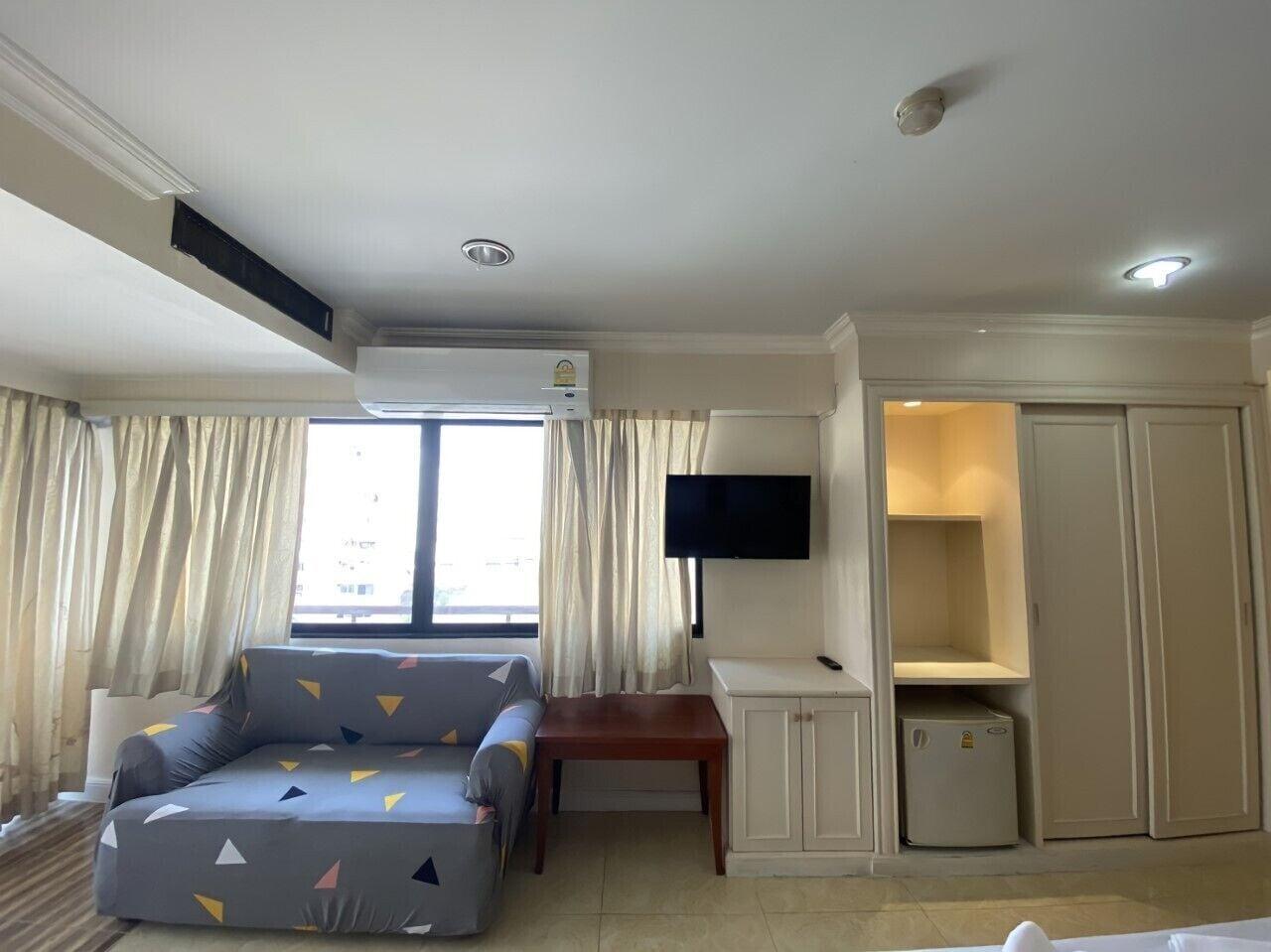 Jumbotel Hotel Bangkok Buitenkant foto
